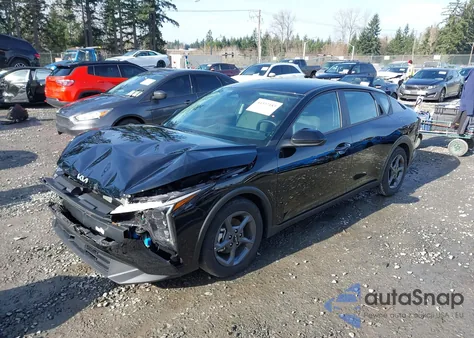 2025 Kia K4 Lxs из США, поврежденный, VIN 3KPFT4DE1SE192747